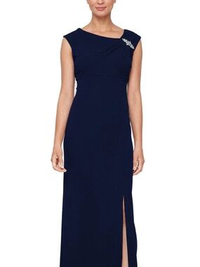 ⭐️ NWT ⭐️ SLNY FASHIONS Sleeveless Crystal Navy Blue Evening Gown w/ Slit